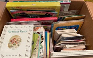 lot 185 image: Box of Childrens Books