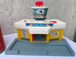 lot 226 image: Fisher Price Family Farm and Airport