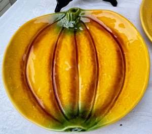 lot 244 image: Olfaire Pretty Pumpkin Platters