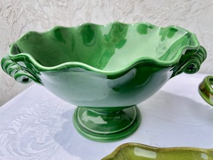 lot 249 image: Great Green Grouping