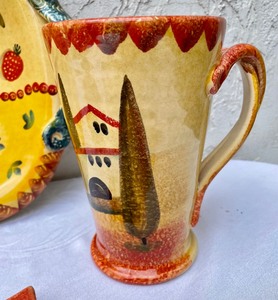 lot 255 image: Italian Pottery Grouping