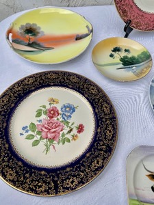 lot 257 image: Decorative Plates