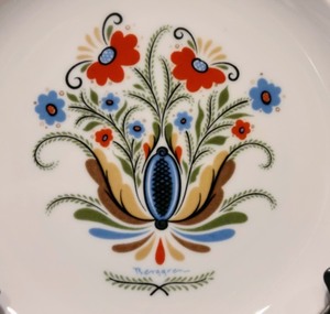 lot 52 image: Berggren Plate and Pitcher