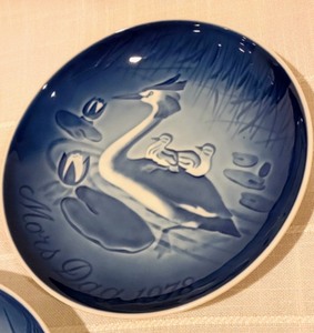 lot 57 image: Copenhagen Mothers Day Plates