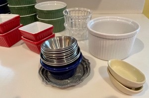 lot 363 image: Lot of Ramekins