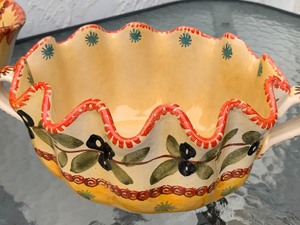lot 200 image: Two Italian Ceramic Dishes
