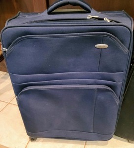 lot 300 image: Samsonite Luggage