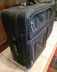 lot 99 image: Pair of Suitcases
