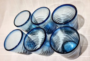 lot 324 image: Swirled Blue Glass Set