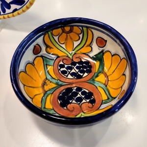 lot 373 image: Fun Variety of Beautiful Glassware