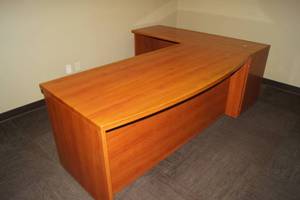 2 Piece Curved Front Desk