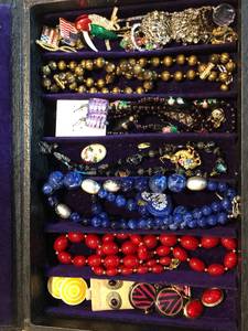 Beautiful Vintage Jewelry Collection in Jewelry Box