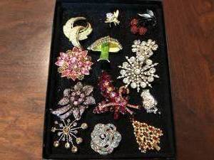 A Little Sparkle- Vintage Rhinestone Brooches