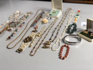 Classic Contemporary Jewelry Set