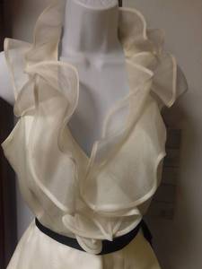Size 00 Vintage Ivory Blouse with Choice of Black or White Belt From White House Black Market With Tags