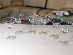 lot 207 image: Martini Glasses 6pc