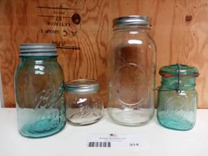 lot 314 image: Vintage Ball Perfect Mason Jars