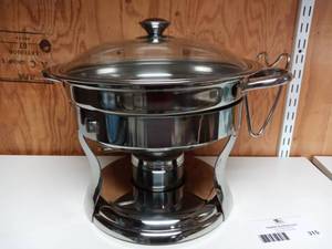lot 315 image: Kirkland 5 Quart Chaffing Dish New In Box