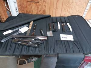 lot 319 image: Professional Knife Bag W Assorted Professional Chef Knives