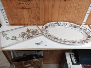 lot 291 image: Beautiful Ceramic, Glass, and Stone Serving Dishes-