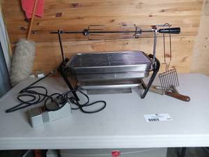 lot 445 image: Faberware Open Hearth Broiler & Rotisserie