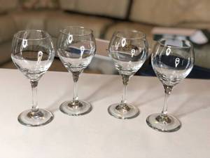 lot 210 image: Wine Glass Set 4pc & Scotch Glass 7pc Set