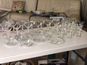 lot 323 image: Vintage Original Imperial Candlewick Elegant Glassware 35pc Set