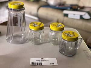 lot 328 image: Osteruizer Mini Blender Containers Blend and Store Set