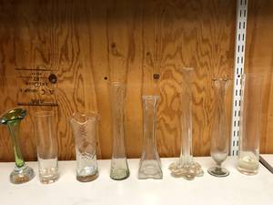lot 437 image: Glass Vase Set