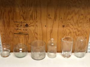 lot 438 image: Glass Vase Set