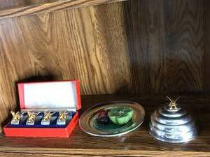 lot 434 image: Fun Bug Tableware Set