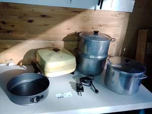 lot 108 image: Vintage Cookware Collection