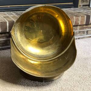 lot 21 image: Vintage Victorian Brass Scuttle Coal Ash Log Bin