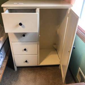 lot 23 image: Vintage 1950s White ArmoireDresser
