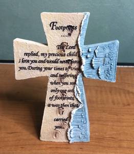 lot 142 image: Beautiful Faith Driven Decor Collection