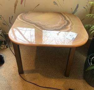 lot 22 image: 26 Beautiful Natural Stone Topped End Table