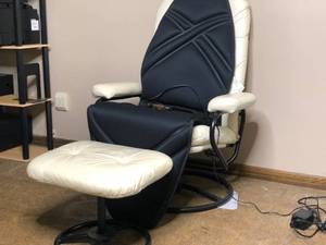 lot 251 image: Relaxer Chair