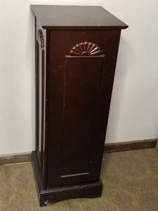 lot 48 image: Vintage 32 Cherry Wood Cabinet