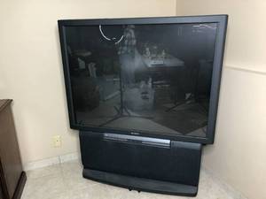 lot 28 image: 55 Sony Television