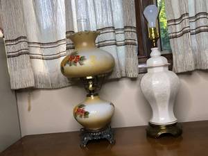 lot 391 image: Vintage Lamps