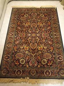 lot 369 image: Kashimar Rug
