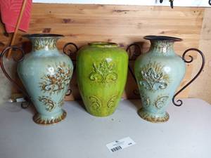 lot 448 image: 3 Carved Floor Vases