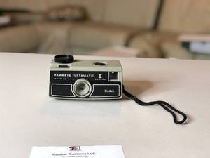 lot 230 image: Kodak Hawkeye Instamatic