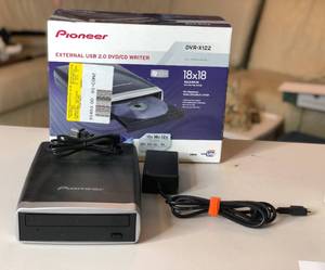 lot 241 image: Pioneer External USB 2 CDDVD Writer