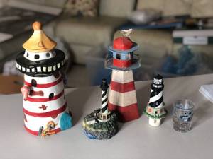 lot 187 image: Lighthouse Set