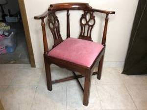 lot 6 image: Vintage Chippendale Roundabout Chair