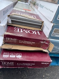 lot 4 image: Home Decorators Collection Coastal Oak 7.5 in. L x 47.6 in. W Luxury Vinyl Plank Flooring (24.74 sq. ft.  case)