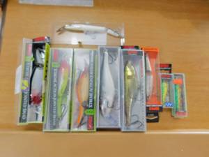 lot 28 image: New Fishing Lures