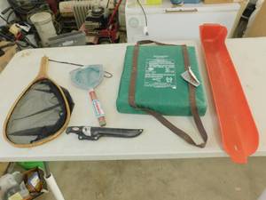 lot 48 image: BoatingFishing Items