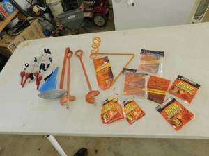 lot 58 image: Ice Fishing Supplies